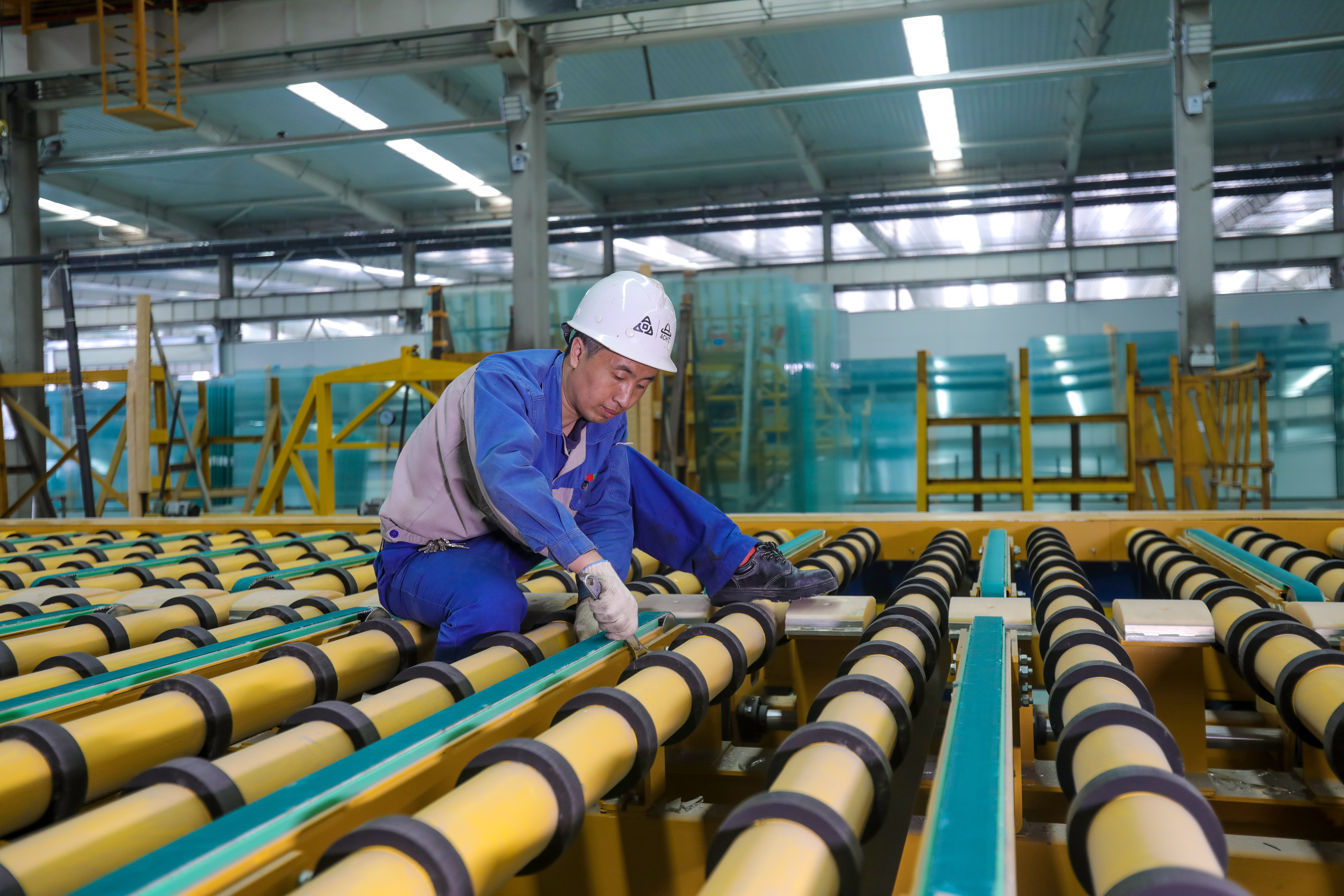 安陽市工人先鋒號：光熱科技設(shè)備維修車間整備系